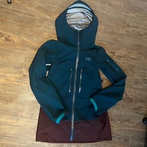 Arcteryx Sentinel LT Women’s Ski Shell GoreTex